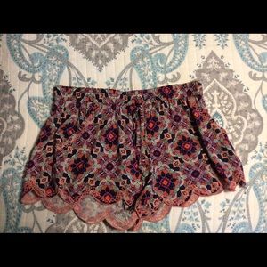 Alya Patterned Shorts